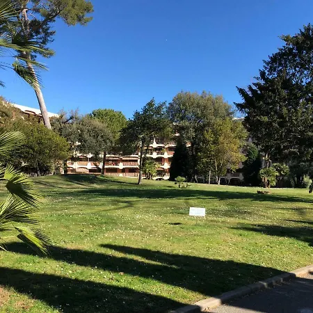 Studio Mandelieu Appartement